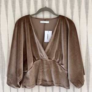 NWT Taupe velvet top by Oak + Fort. Size Small.
